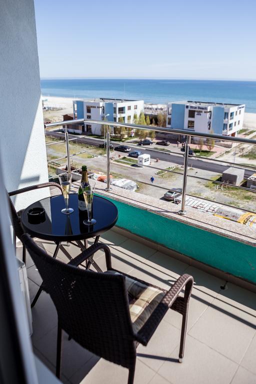 Oasis By The Sea - Summerland Apartment Mamaia Ngoại thất bức ảnh