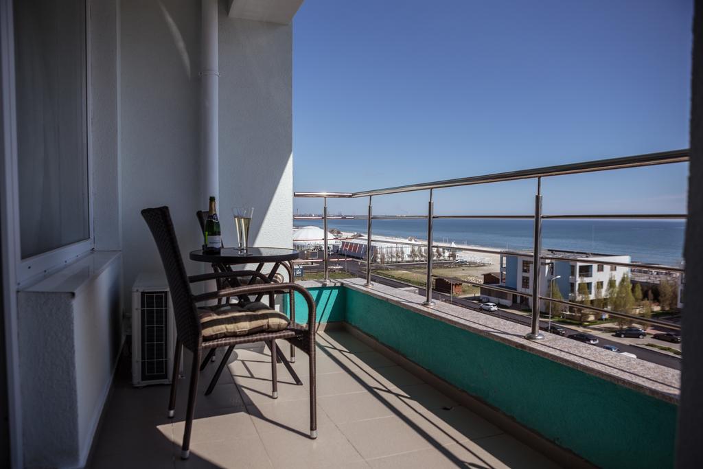 Oasis By The Sea - Summerland Apartment Mamaia Ngoại thất bức ảnh