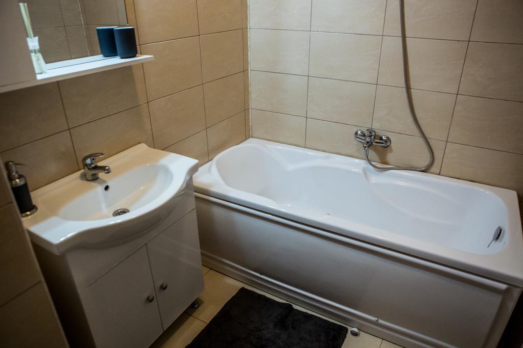 Oasis By The Sea - Summerland Apartment Mamaia Ngoại thất bức ảnh