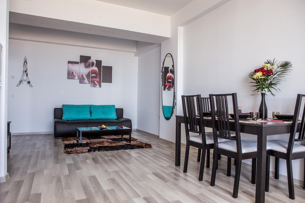 Oasis By The Sea - Summerland Apartment Mamaia Ngoại thất bức ảnh