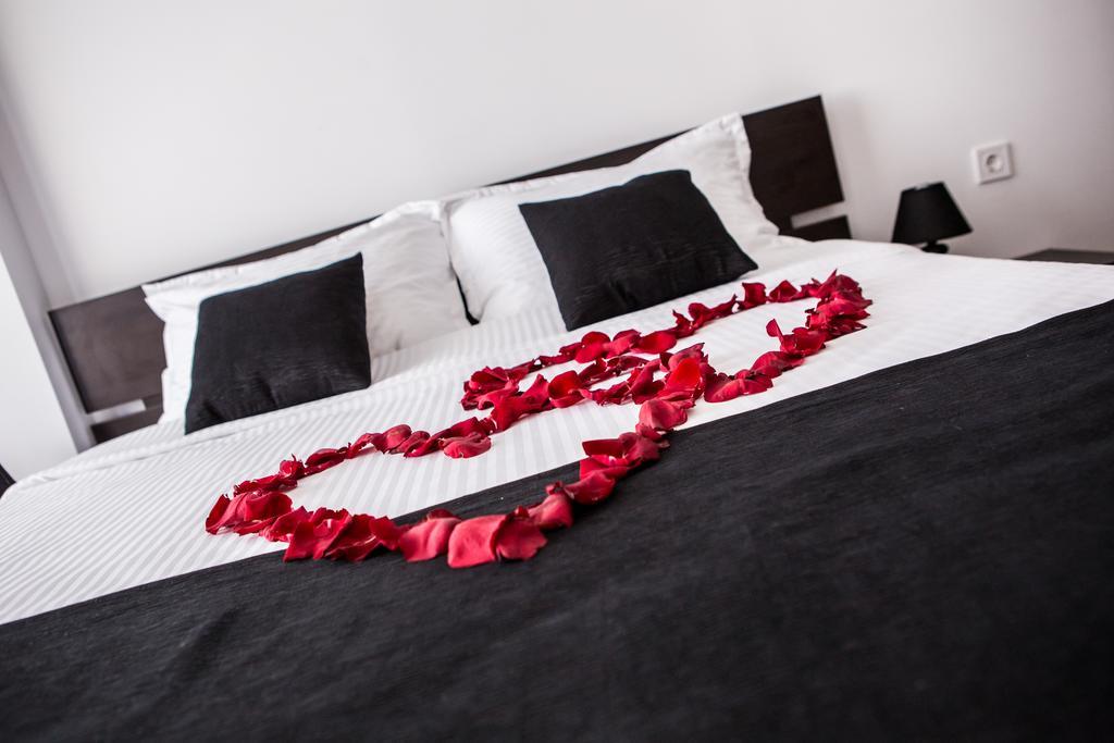 Oasis By The Sea - Summerland Apartment Mamaia Ngoại thất bức ảnh