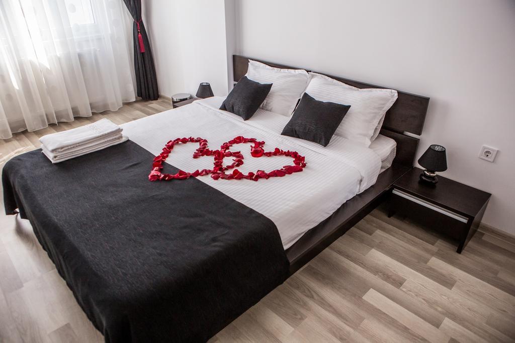 Oasis By The Sea - Summerland Apartment Mamaia Ngoại thất bức ảnh